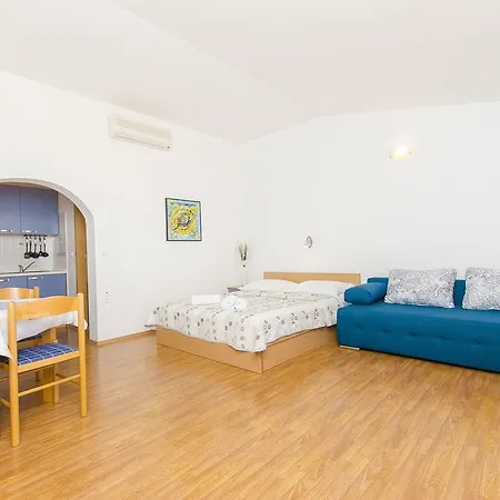 Kunac Podgora (Split-Dalmatia)