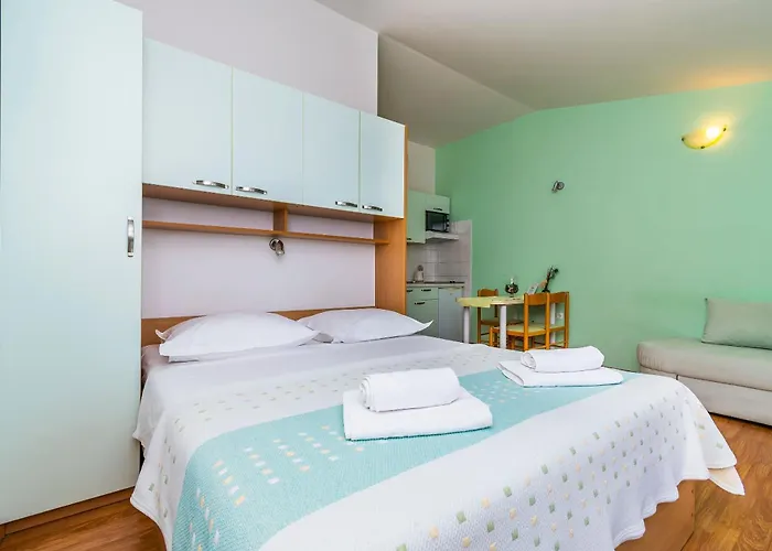 Kunac Podgora (Split-Dalmatia)